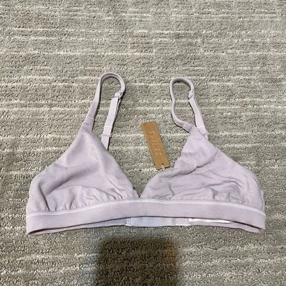 SKIMS Fits Everybody Triangle Bralette Iris Mica Lavender, XXS NWT‎
